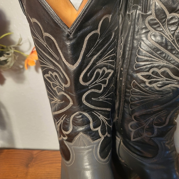 Tony Lama cowboy boots 9.5 E - Picture 2 of 9